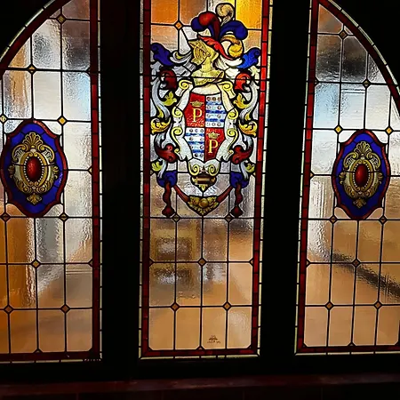 Palacio De Henestrosas *