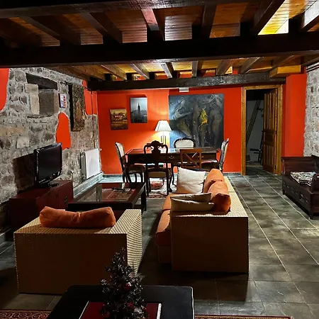 Ferienhaus Palacio De Henestrosas *